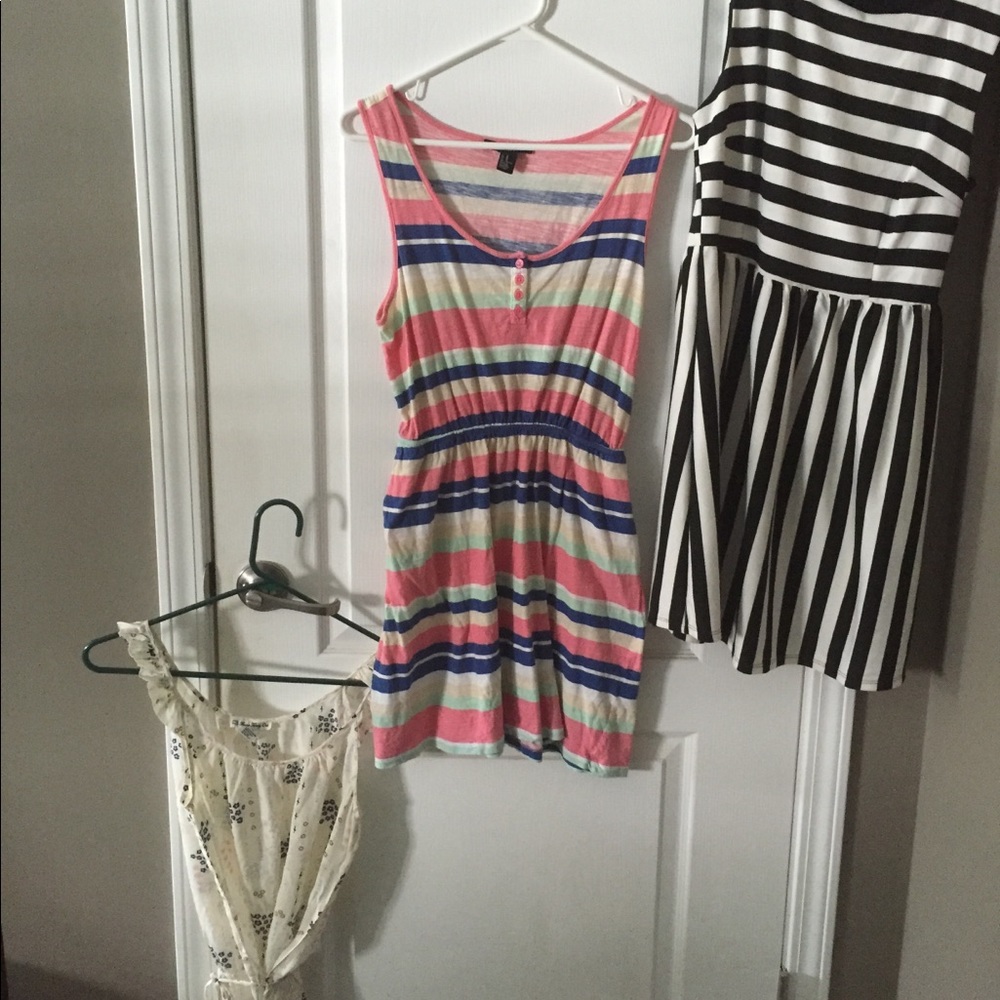 SOLD forever 21 two dresses and one top lot of 3